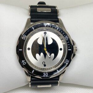 DC Comics Batman Three-Hand Quartz Analog Men's Watch 45mm silver black running